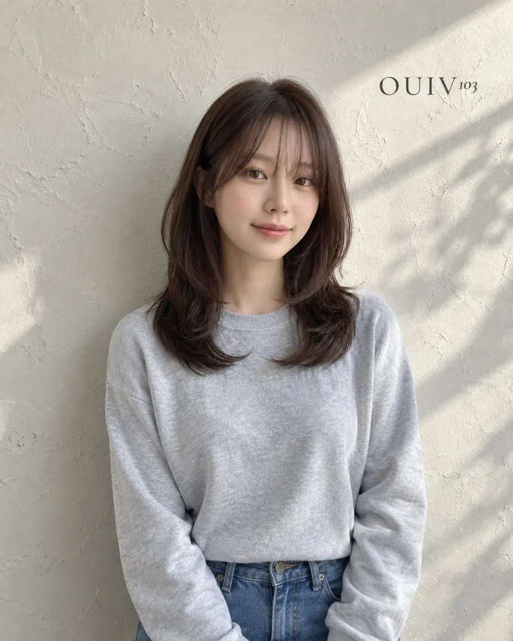 시스루 사이드뱅을 낸 중단발 레이어드펌, 정면